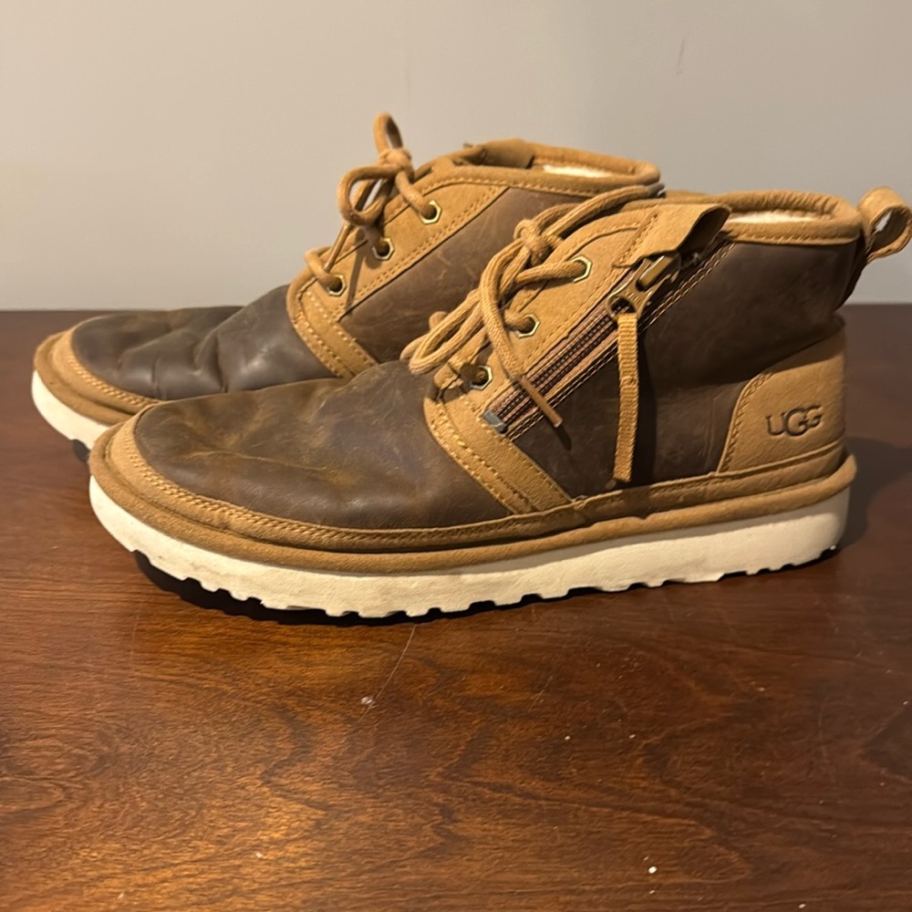Uggs size 8 bootie with zippers and laces